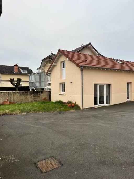 Bel Appartement A 2 Pas Du Chu Isle Extérieur photo